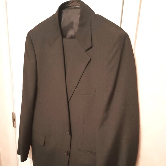 Hunter's Glen Men Dark Gray Suit - Picture 1 of 16
